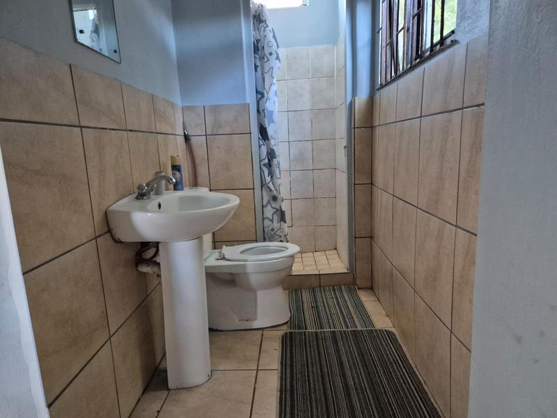 6 Bedroom Property for Sale in Gansbaai Central Western Cape